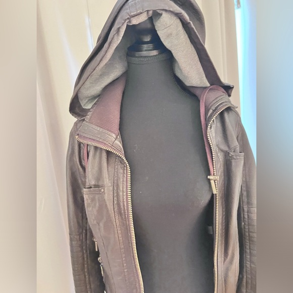 Kids jacket for fall or spring size medium - Picture 2 of 4